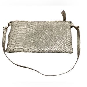 Devi korell shoulder/wristlet